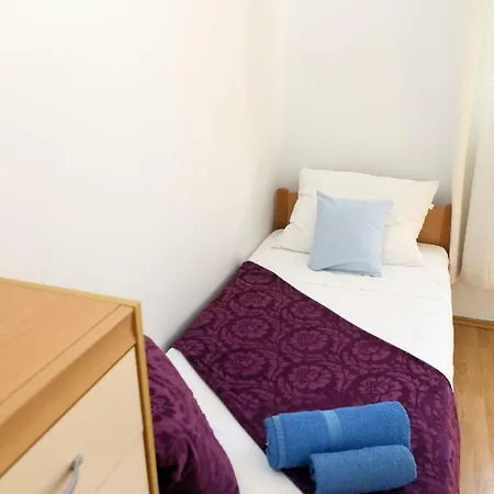 Apartma Dante *